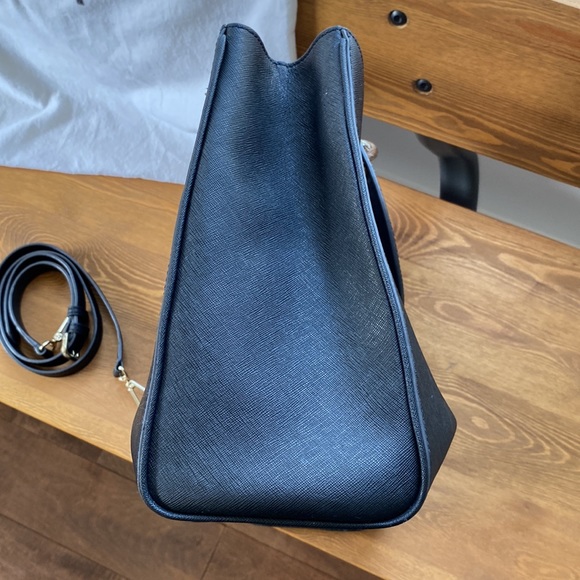 DKNY purse - Picture 4 of 5